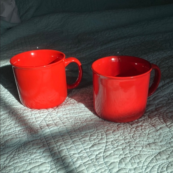 Peanuts Red Dining Mugs - Snoopy and Woodstock - Picture 2 of 5